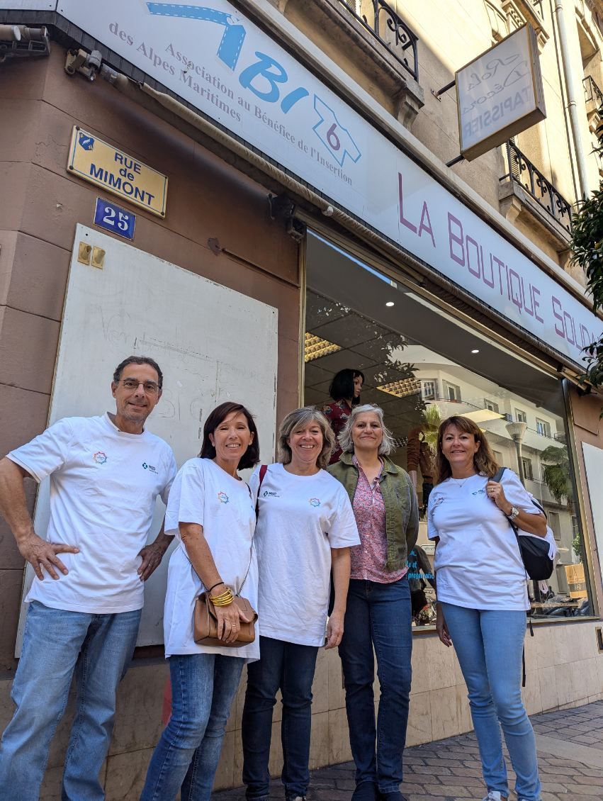 1ef86f96-fc72-6000-916c-c77820b6578c-laurence-blache-donnez-une-seconde-vie-aux-vetements-a-la-boutique-solidaire-de-cannes--img-6707b81f09464